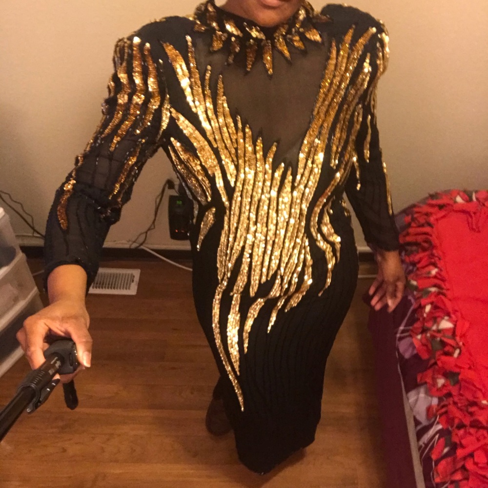 🚨Black & Gold long gown🚨